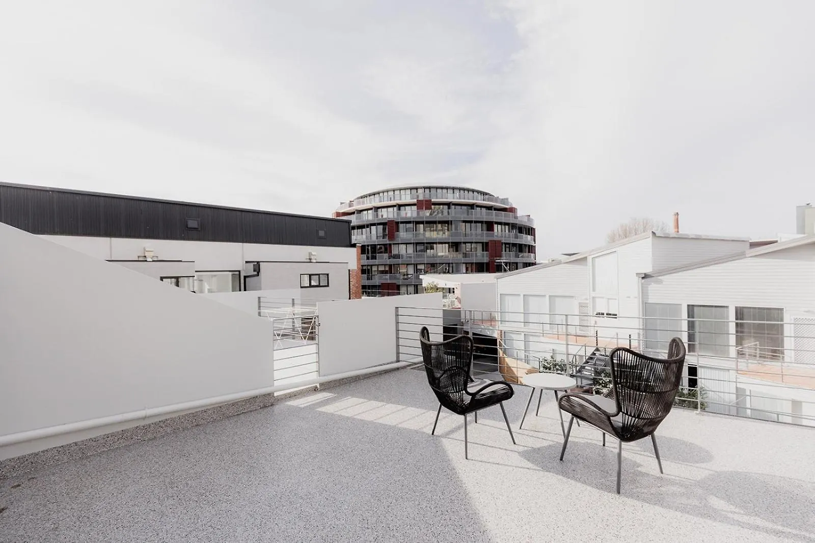 Spacious Modern Terrace In The Heart Of Hobart Cbd