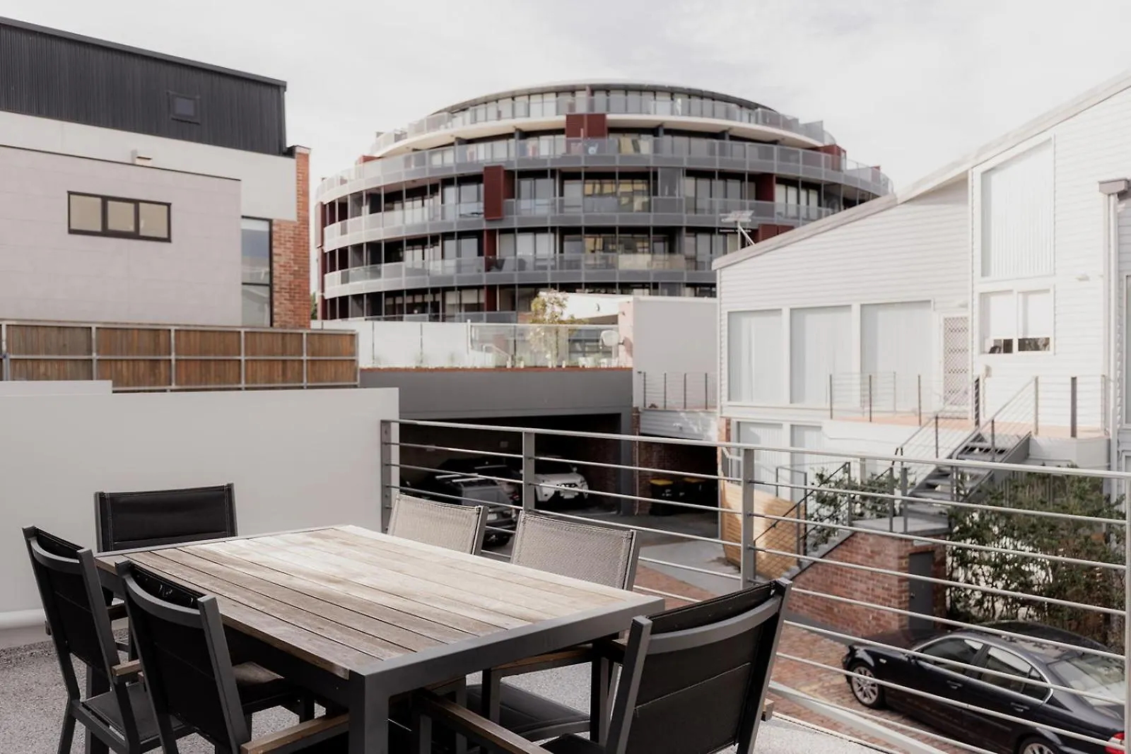 Spacious Modern Terrace In The Heart Of Hobart Cbd