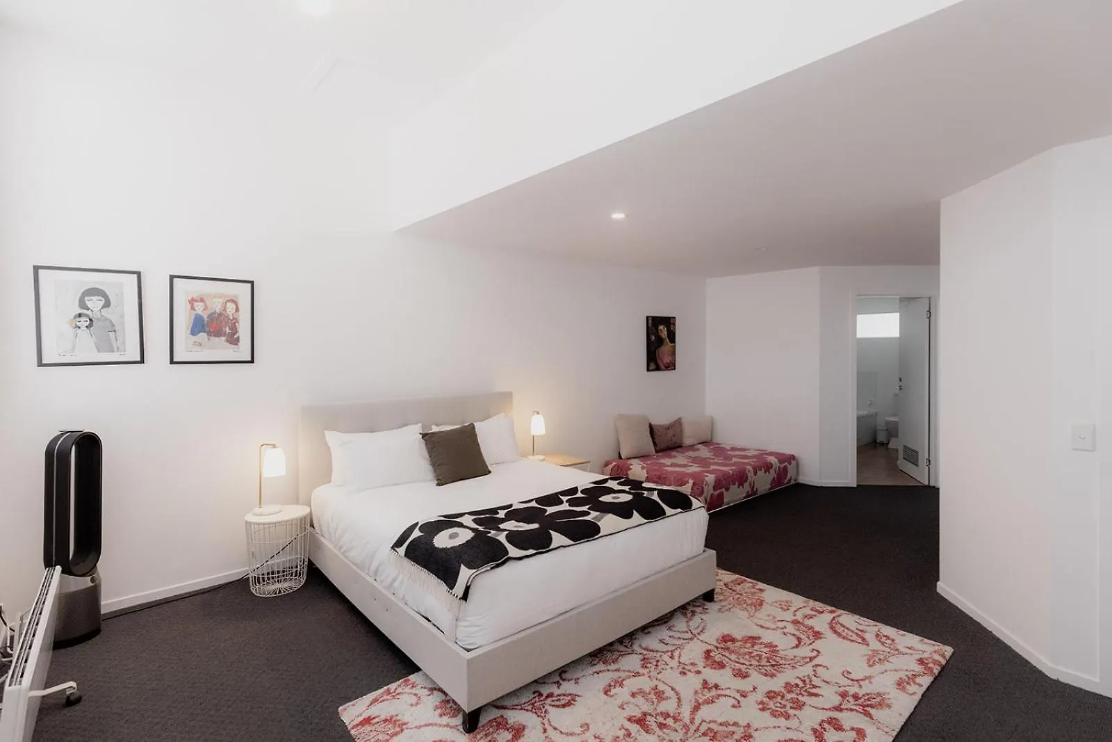 Spacious Modern Terrace In The Heart Of Hobart Cbd شقة