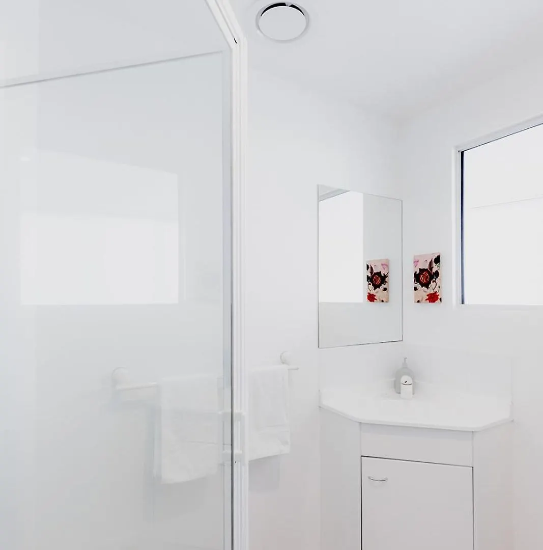 Spacious Modern Terrace In The Heart Of Hobart Cbd