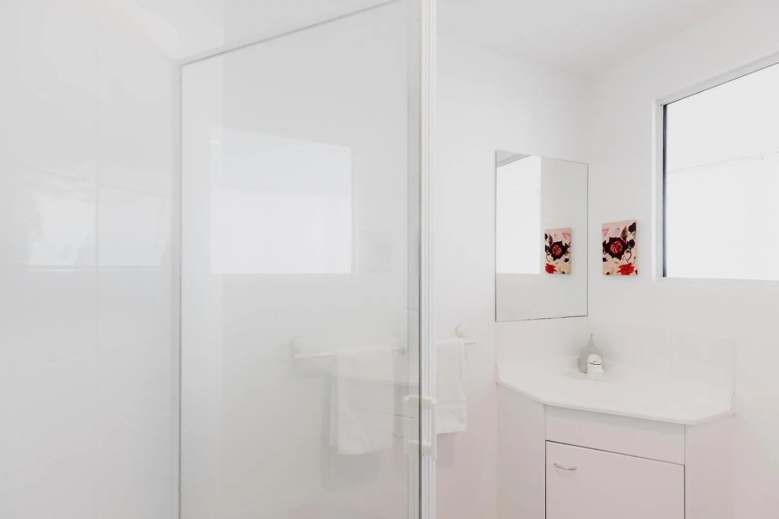 Spacious Modern Terrace In The Heart Of Hobart Cbd شقة